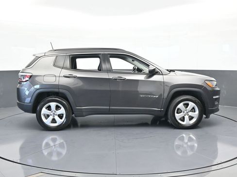 Used 2021 Jeep Compass Latitude w/ Driver Assistance Group image 7