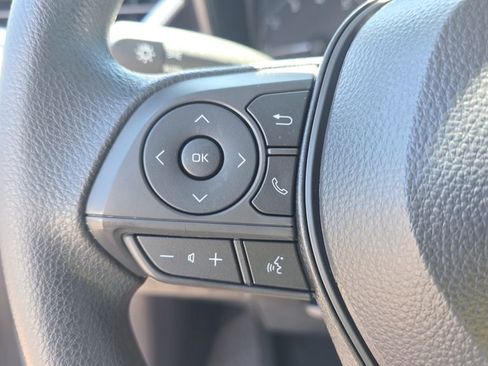 Used 2025 Toyota Corolla LE image 25