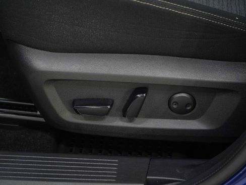 Used 2023 Nissan Rogue SV AWD/4WD image 22