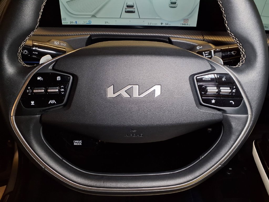Used 2024 Kia EV6 GT-Line w/ GT-Line White Seat Package RWD image 8