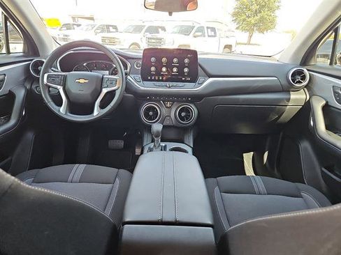 Used 2023 Chevrolet Blazer LT image 10