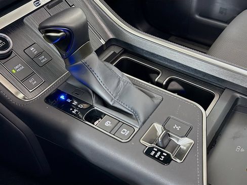 Certified 2025 Lexus GX 550 w/ Accessory Package (2T) AWD/4WD image 17