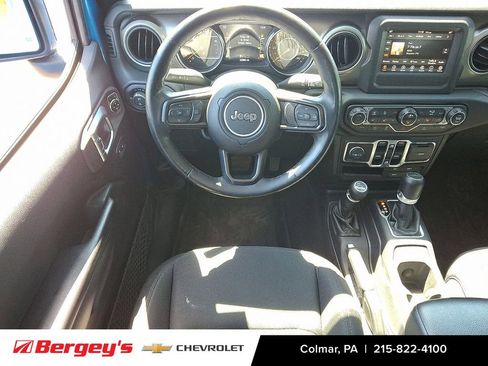 Used 2021 Jeep Gladiator Sport AWD/4WD image 14