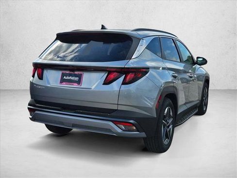New 2026 Hyundai Tucson SEL FWD image 2