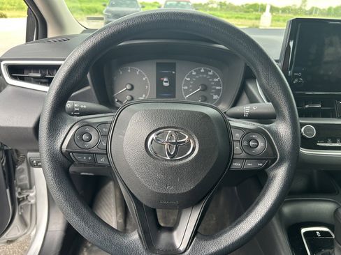 Used 2024 Toyota Corolla LE FWD image 17