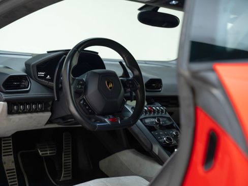 Used 2016 Lamborghini Huracan LP 580-2 RWD image 32