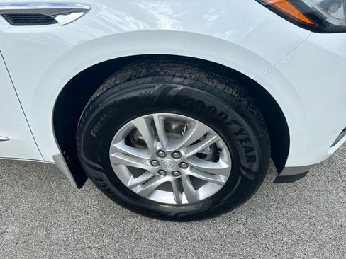 Used 2021 Buick Enclave Essence w/ Sound and Sites Package AWD/4WD image 13
