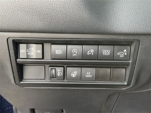 Used 2022 Toyota Tundra Limited image 25