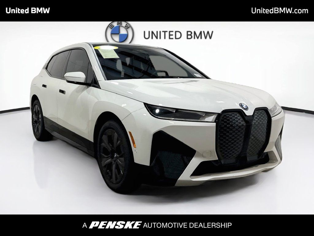Certified 2024 BMW iX xDrive50 w/ Premium Package AWD/4WD image 3