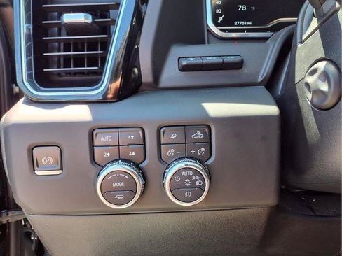 Used 2023 GMC Sierra 1500 Denali Ultimate AWD/4WD image 24