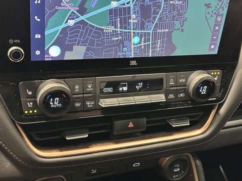 Used 2025 Toyota Grand Highlander AWD Hybrid image 24