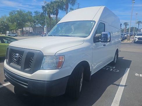 Used 2016 Nissan NV 2500 SV image 2