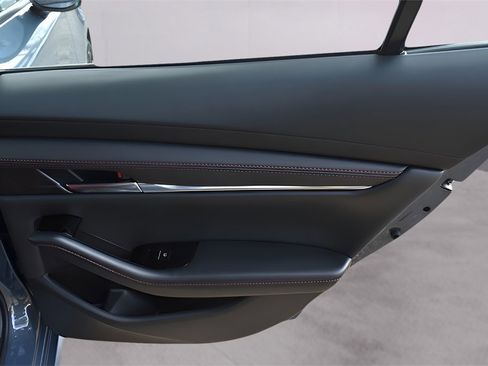 Used 2024 MAZDA MAZDA3 s image 32