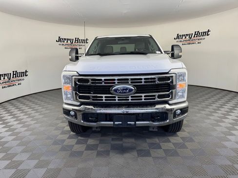 Used 2024 Ford F350 XLT w/ FX4 Off-Road Package image 5