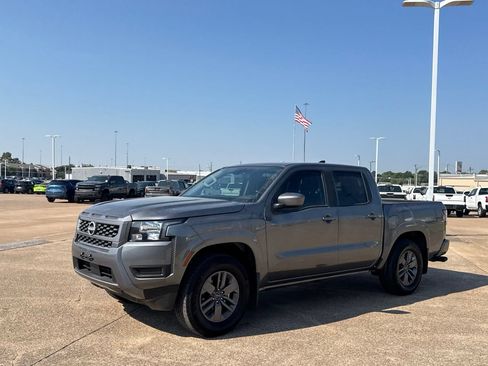Certified 2025 Nissan Frontier SV w/ Tow Package RWD image 10