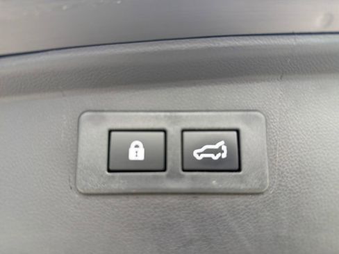 Certified 2024 Subaru Outback Premium image 34