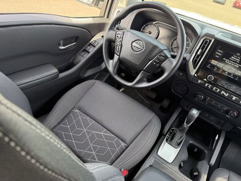 New 2026 Nissan Frontier SV w/ Tow Package image 15