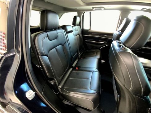 Used 2023 Jeep Grand Cherokee 4WD 4xe image 17