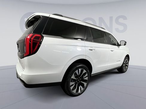 New 2026 Ford Expedition Platinum w/ Driver's Package AWD/4WD image 11