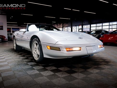 Used 1996 Chevrolet Corvette Convertible image 36