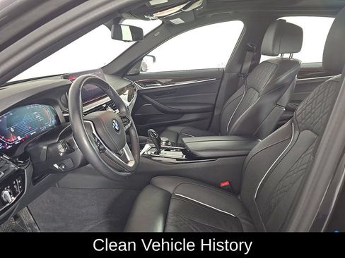 Used 2023 BMW 540i xDrive w/ Premium Package AWD/4WD image 4