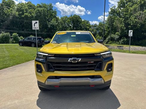 Used 2023 Chevrolet Colorado Z71 w/ Z71 Convenience Package 2 AWD/4WD image 2