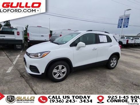Used 2017 Chevrolet Trax LT w/ LT Convenience Package FWD image 4