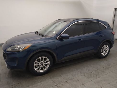 Used 2020 Ford Escape SE FWD image 2