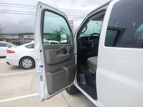 Used 2017 Chevrolet Express 2500 LS image 20