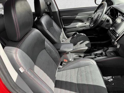 Used 2024 Mitsubishi Outlander Sport AWD image 19
