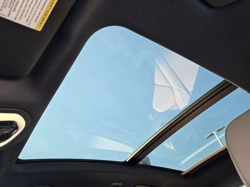 Used 2024 Porsche Macan image 20