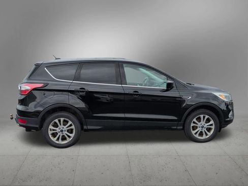 Used 2017 Ford Escape SE image 7