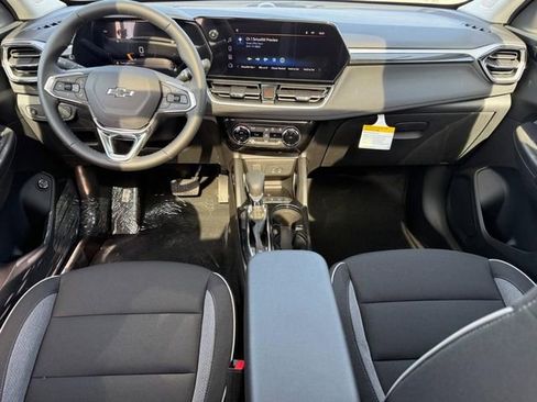 New 2026 Chevrolet TrailBlazer LT w/ Convenience Package AWD/4WD image 7
