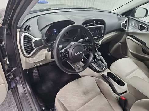 Used 2022 Kia Soul LX w/ Technology Package FWD image 15