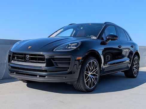 Used 2023 Porsche Macan image 1