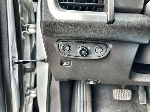 Certified 2020 GMC Terrain SLT w/ Preferred Package image 18