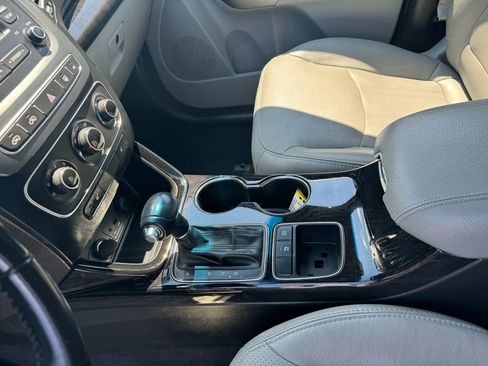 Used 2015 Kia Sorento LX image 14