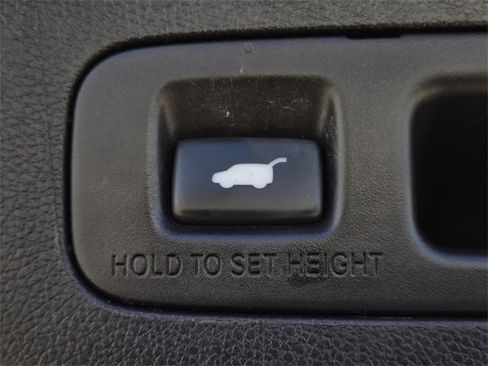 Used 2020 Honda CR-V Touring image 11