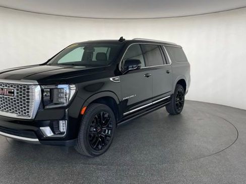 Used 2022 GMC Yukon XL Denali image 33