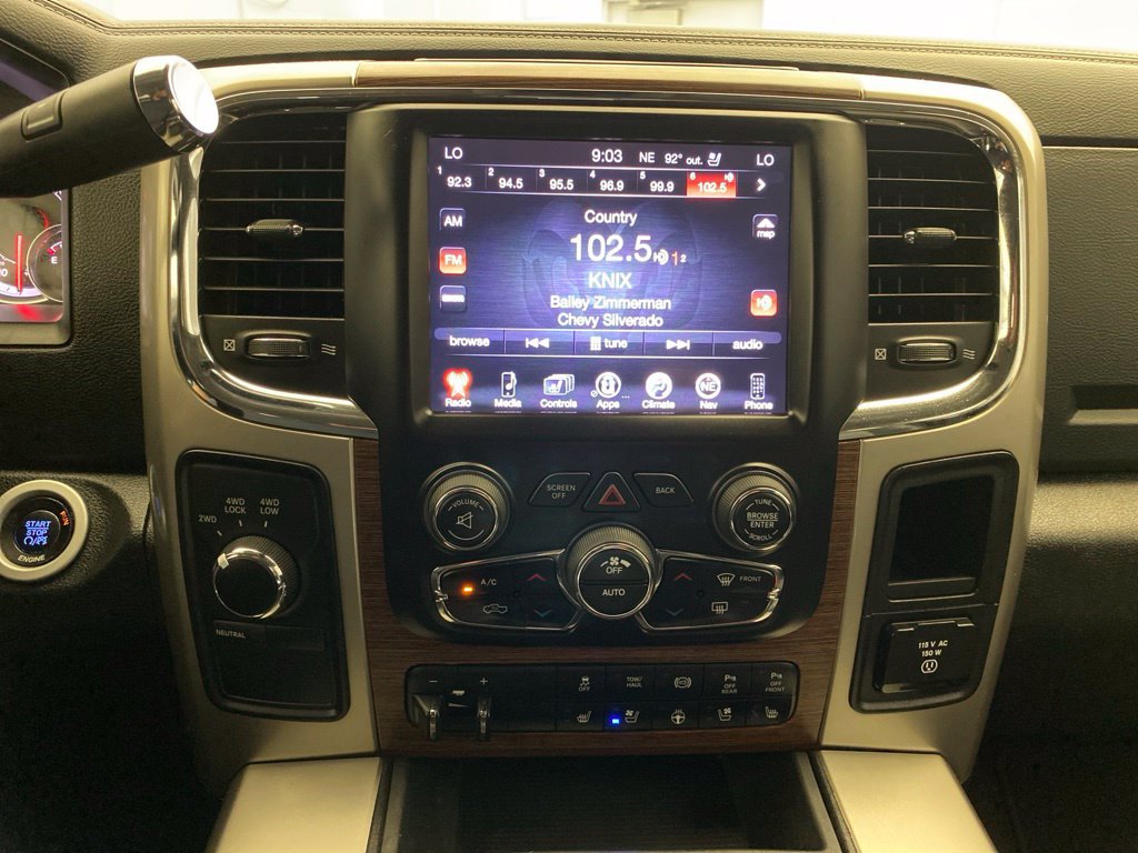 Used 2016 RAM 3500 Laramie w/ Convenience Group AWD/4WD image 23