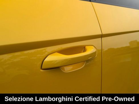 Used 2023 Lamborghini Urus Performante AWD/4WD image 15
