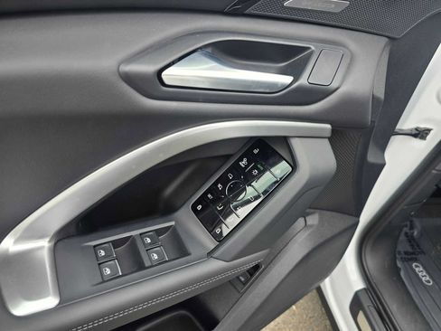 Used 2025 Audi Q5 Premium Plus w/ Premium Plus AWD/4WD image 21