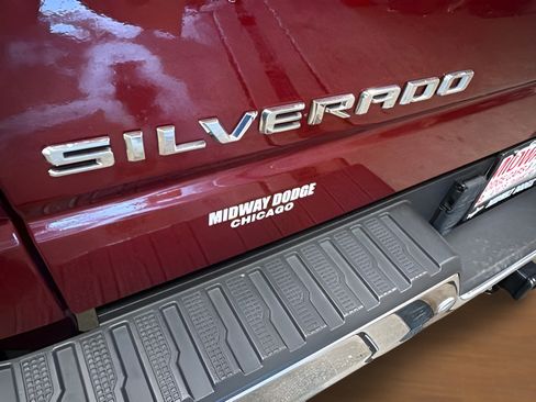 Used 2023 Chevrolet Silverado 1500 LTZ AWD/4WD image 8