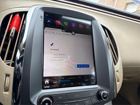 Used 2011 Buick LaCrosse CXL image 16