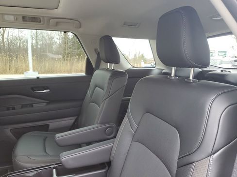 New 2026 Nissan Pathfinder SL image 29