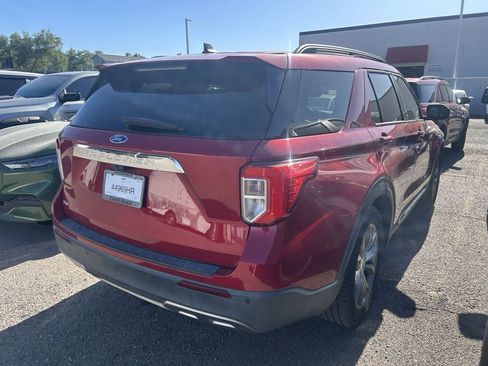 Used 2022 Ford Explorer XLT w/ Equipment Group 202A RWD image 4
