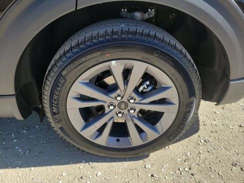 New 2026 Ford Explorer Active w/ Active Comfort Package AWD/4WD image 22