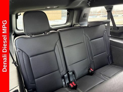 Used 2023 GMC Yukon XL Denali AWD/4WD image 13