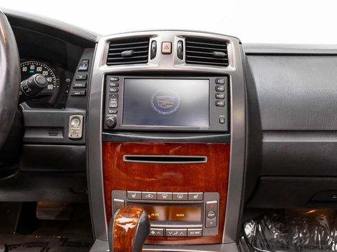 Used 2007 Cadillac XLR RWD image 22