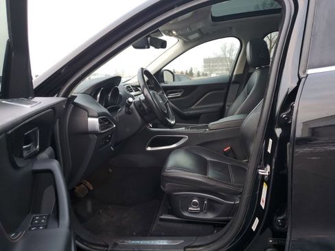 Used 2020 Jaguar F-PACE Prestige image 34